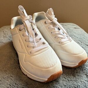 Girls Sketcher sneakers